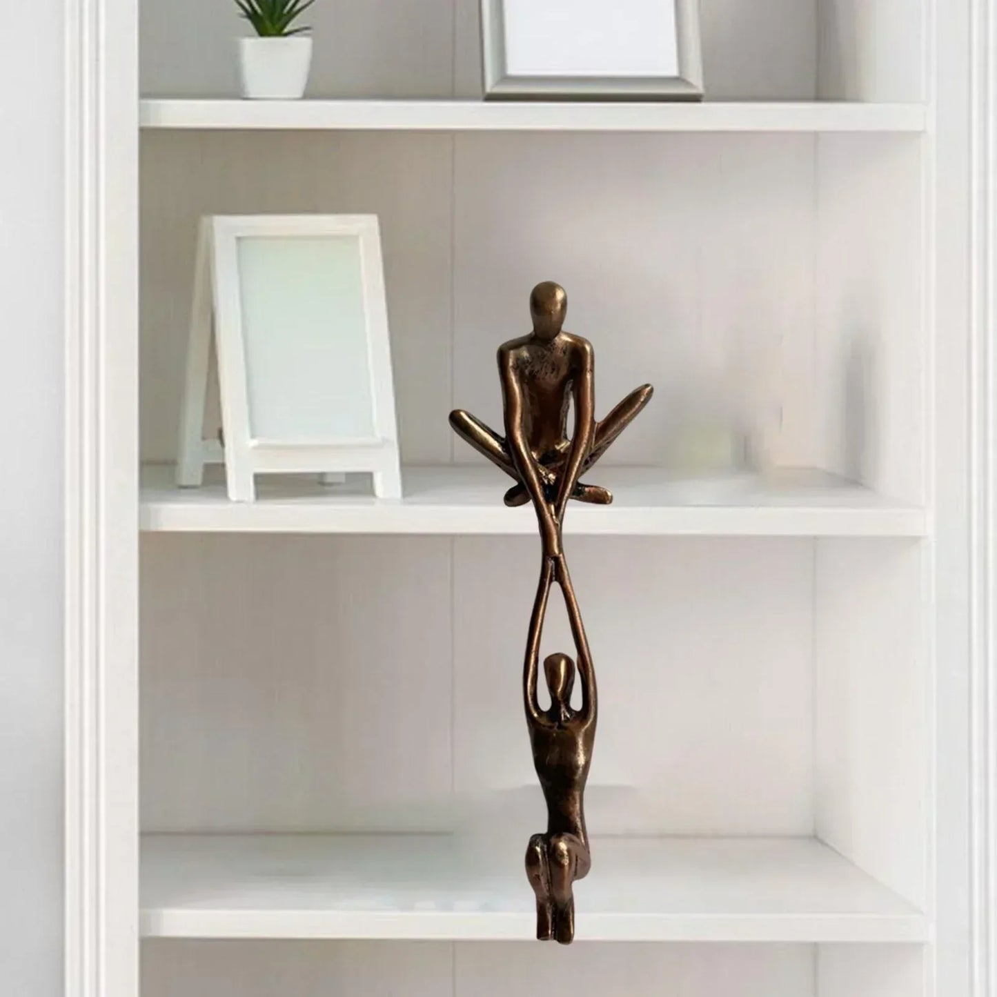 Decoratieve Sculptuur ‘Liefde & Harmonie’ – Elegante & Symbolische Kunst