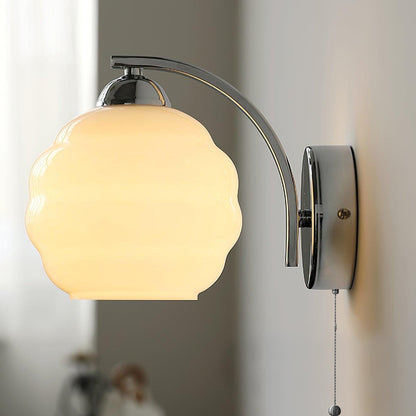 Art Deco Wandlamp Goud - Elegante Muurlamp met Warm Wit Glas voor Vintage Interieur