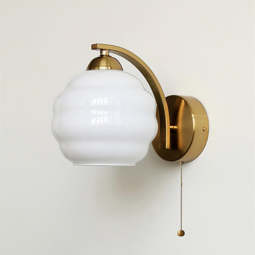 Art Deco Wandlamp Goud - Elegante Muurlamp met Warm Wit Glas voor Vintage Interieur